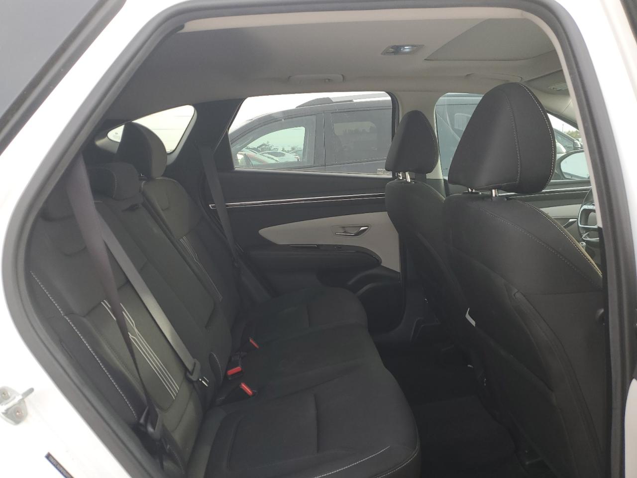 2022 Hyundai Tucson - Image 11