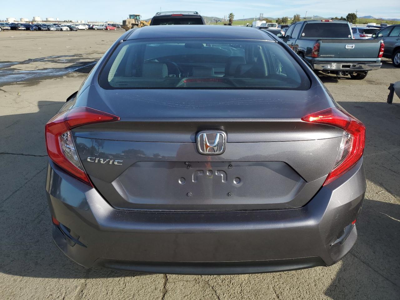 2018 Honda Civic - Image 6