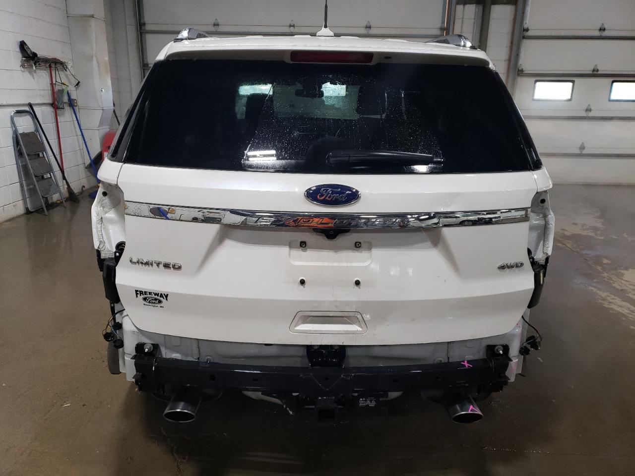 2018 Ford Explorer - Image 6
