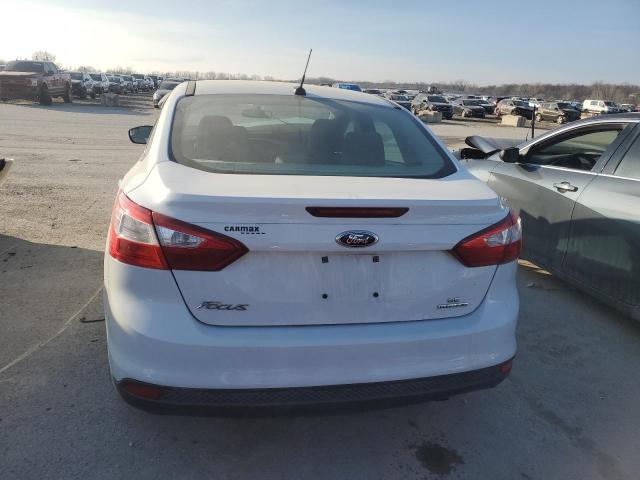 Седани FORD FOCUS 2014 Білий