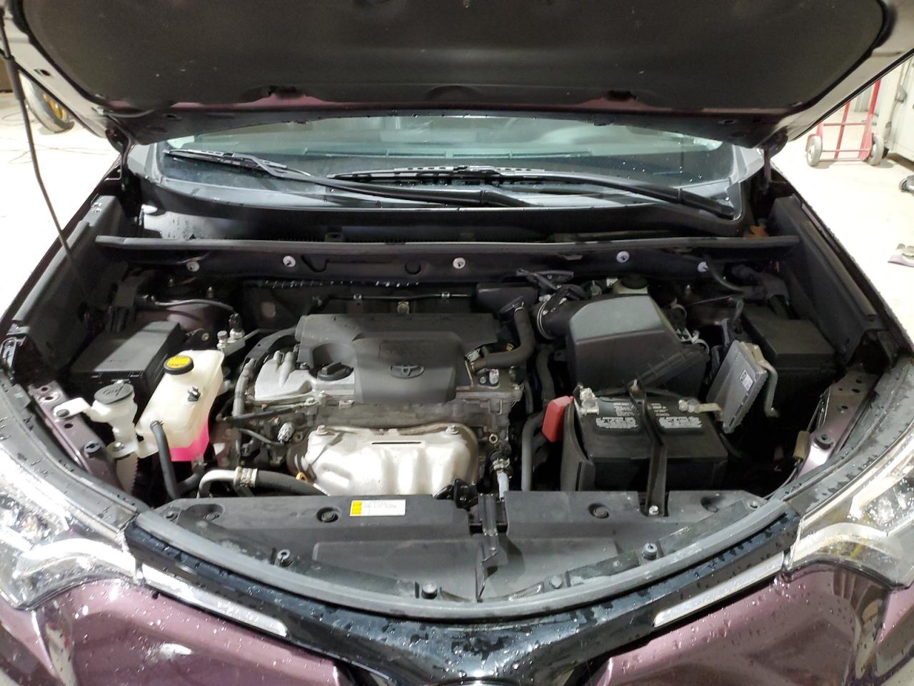 2018 Toyota RAV 4 - Image 12