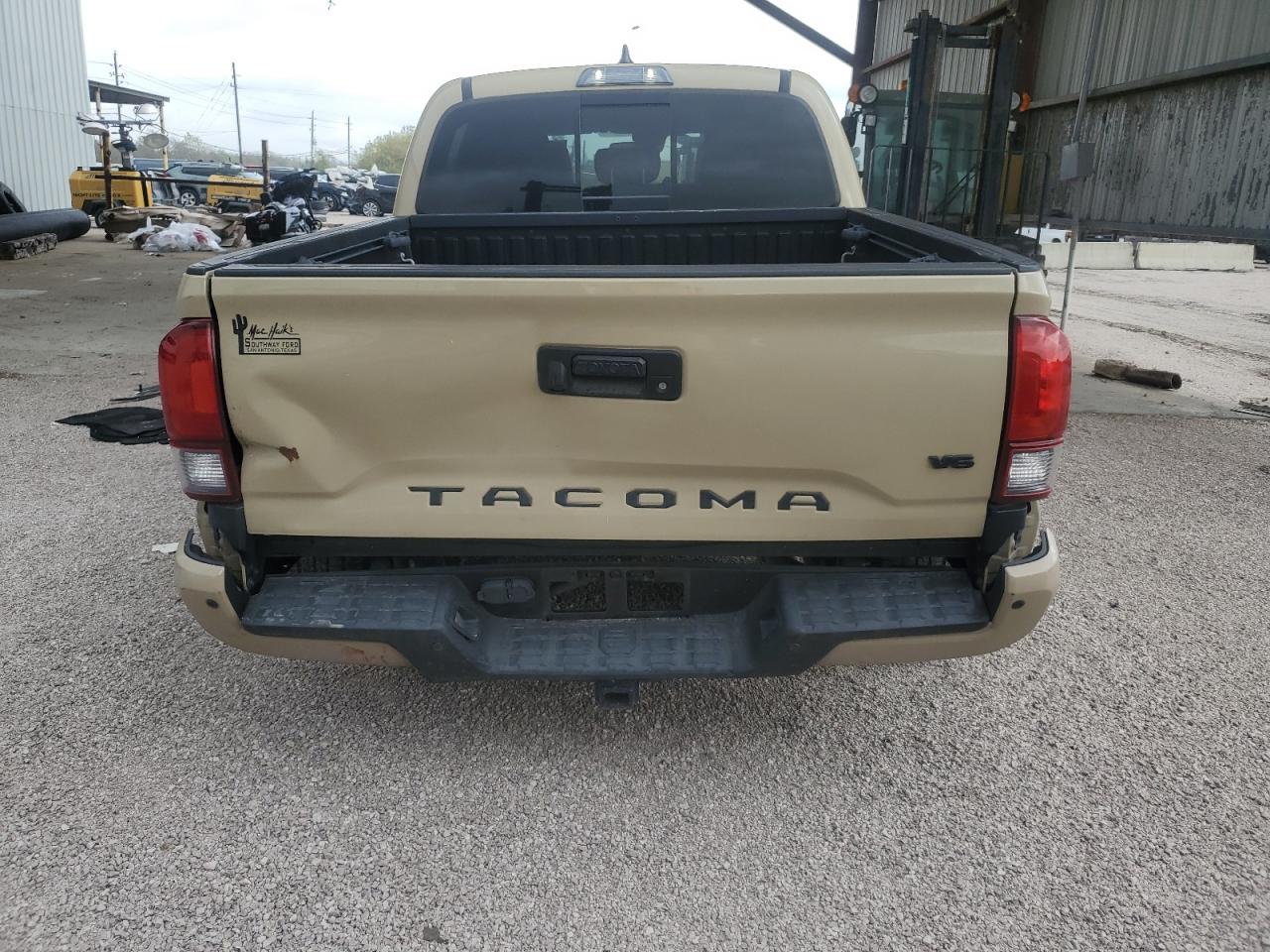 2018 Toyota Tacoma - Image 6