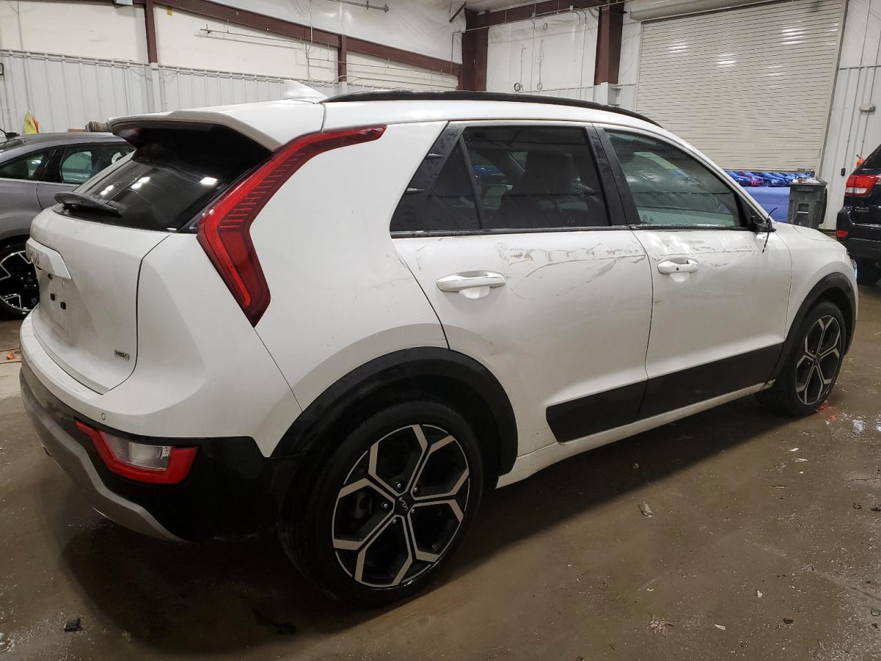 2023 Kia Niro - Image 3