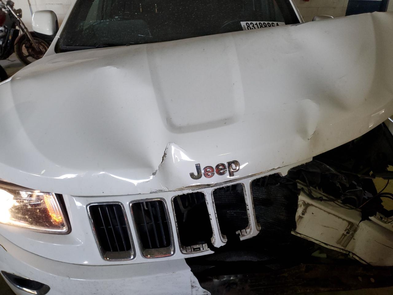 2014 Jeep Grand Cherokee - Image 13