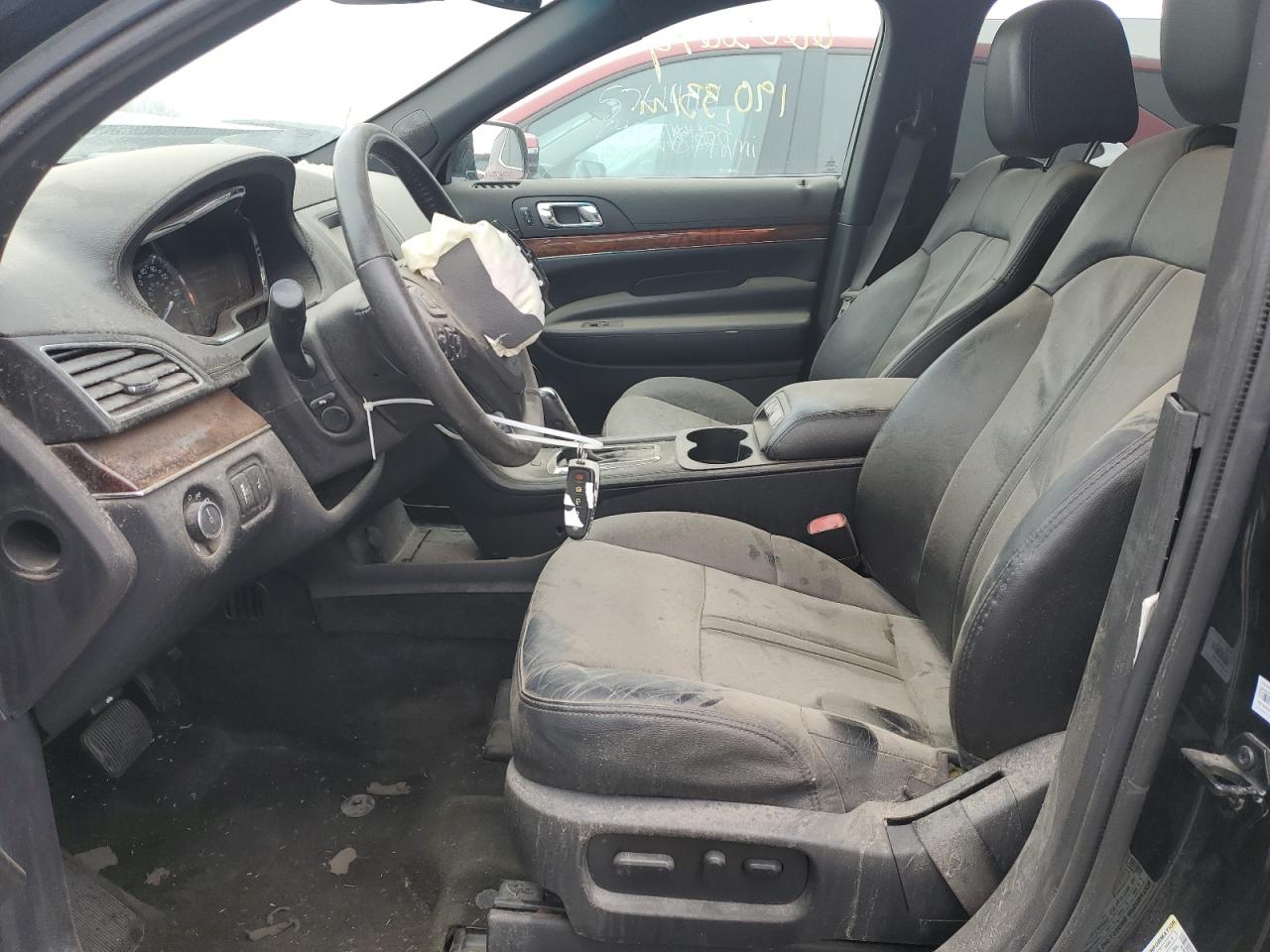 2015 Lincoln MKT - Image 7