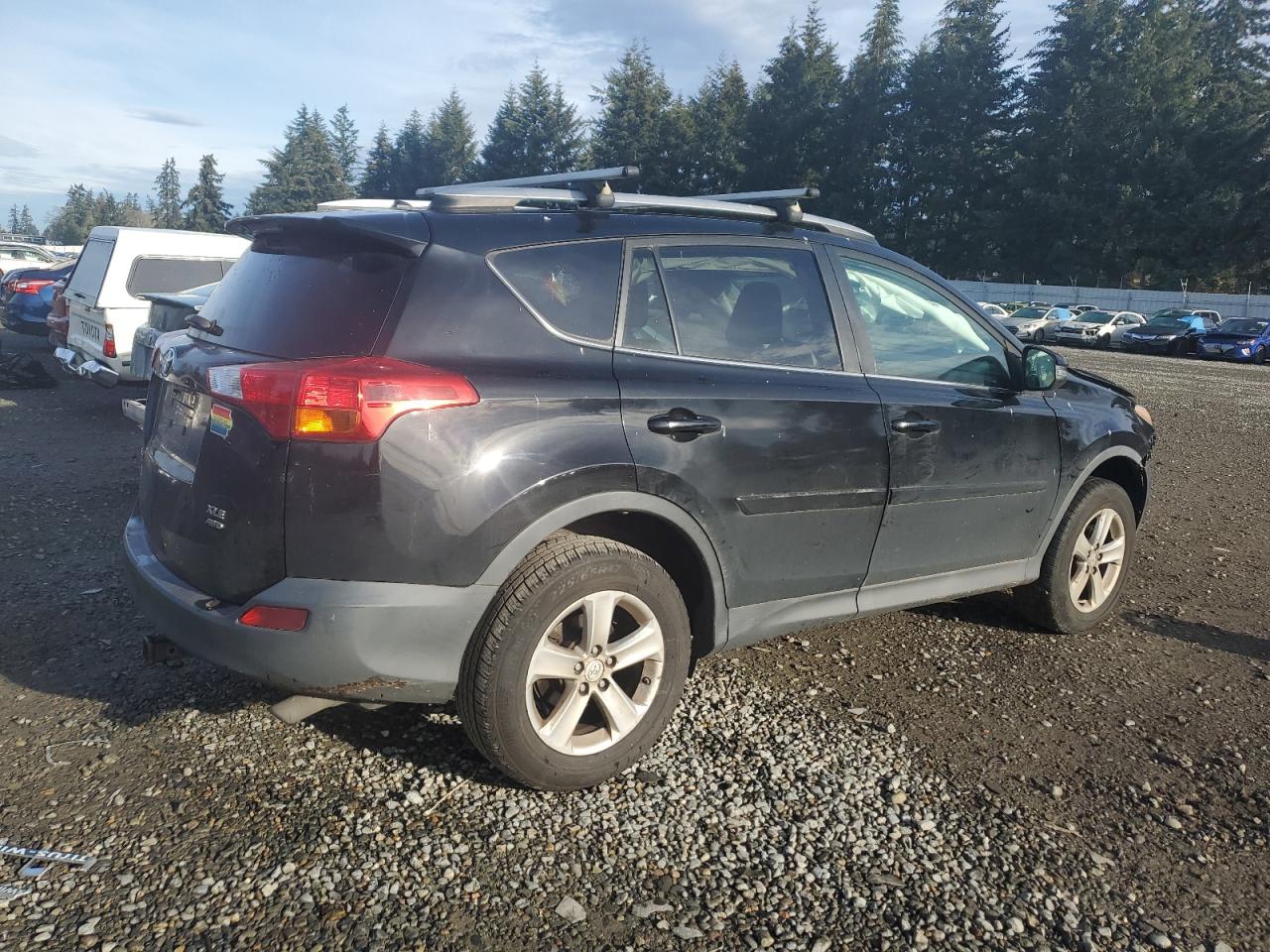 VIN 2T3RFREV6DW021838 2013 TOYOTA RAV4 no.3