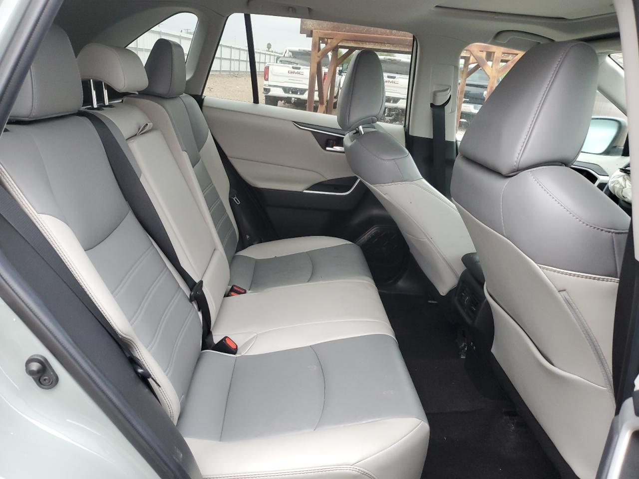 2021 Toyota RAV 4 - Image 11