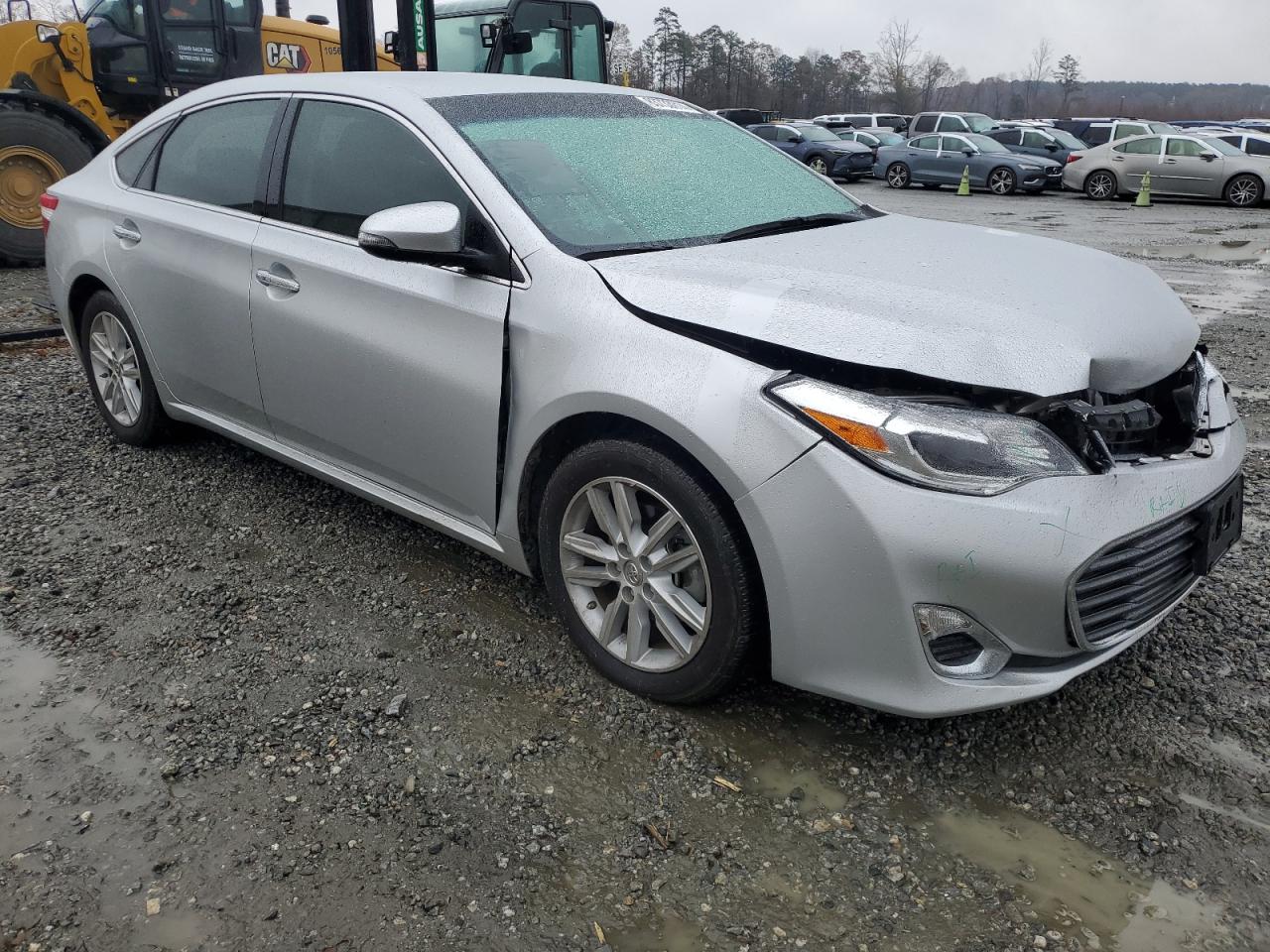 2014 Toyota Avalon - Image 4