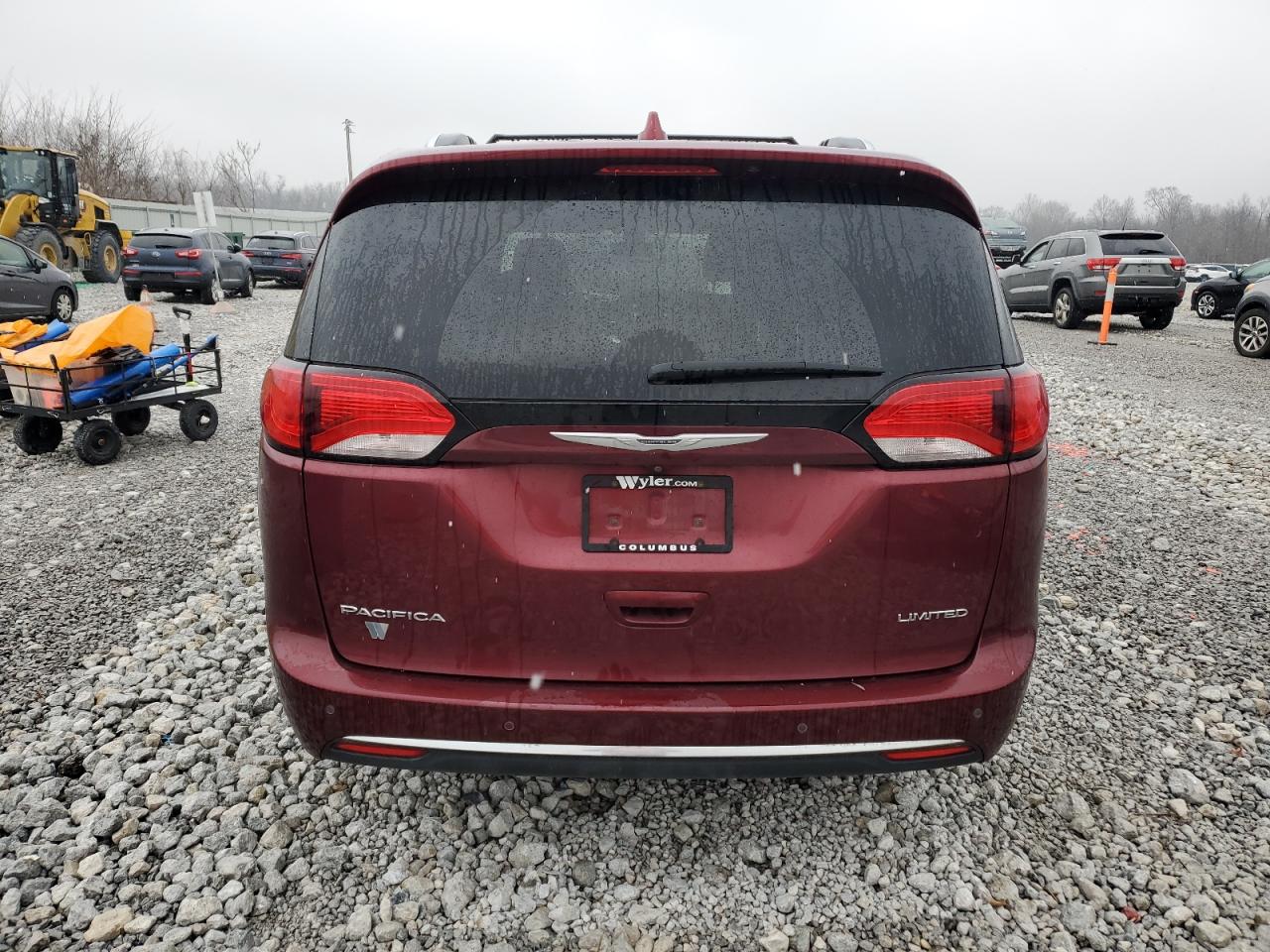 2017 Chrysler Pacifica Limited VIN: 2C4RC1GG6HR588608 Lot: 85326124
