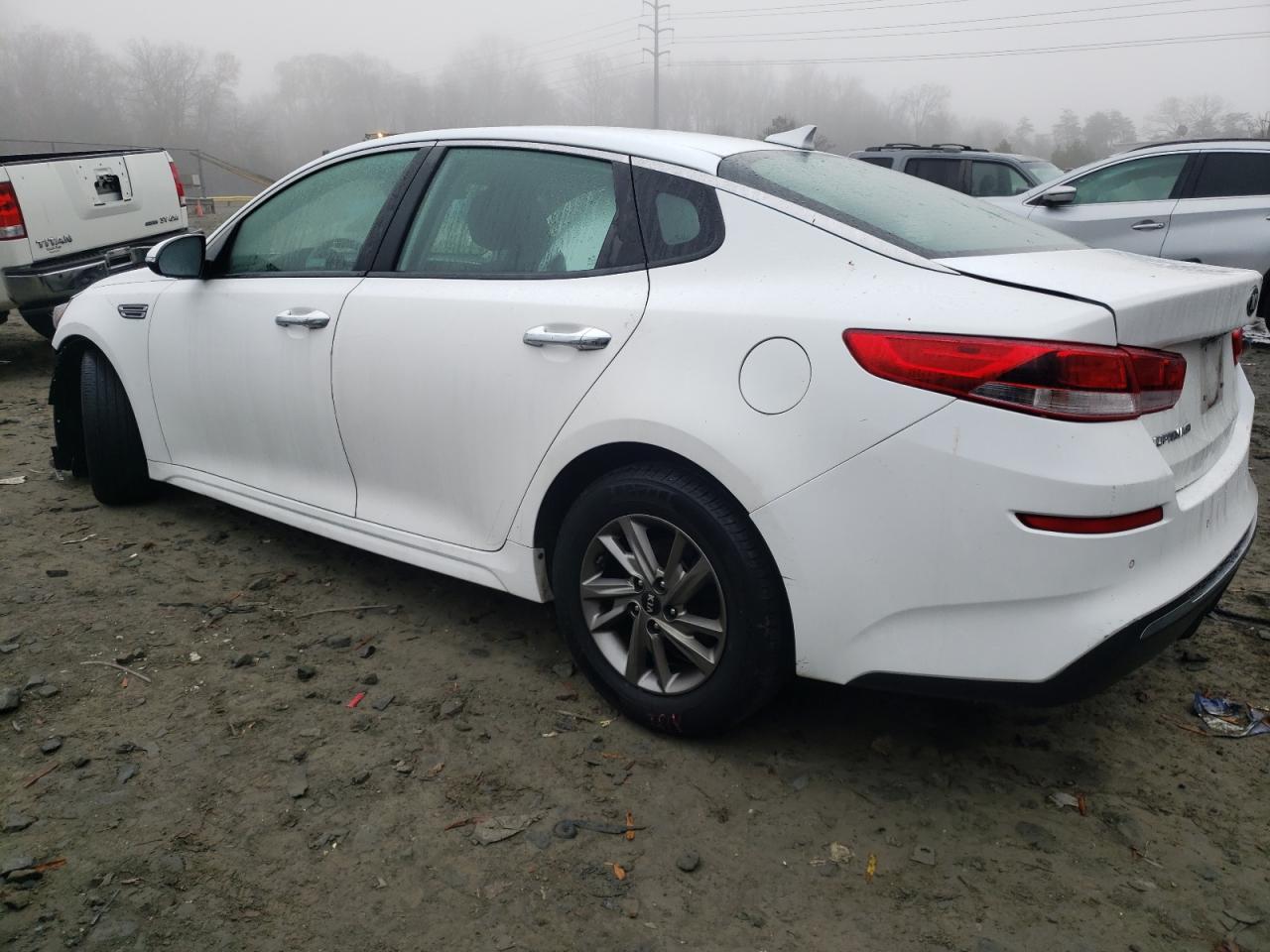 VIN 5XXGT4L38KG335723 2019 KIA OPTIMA no.2