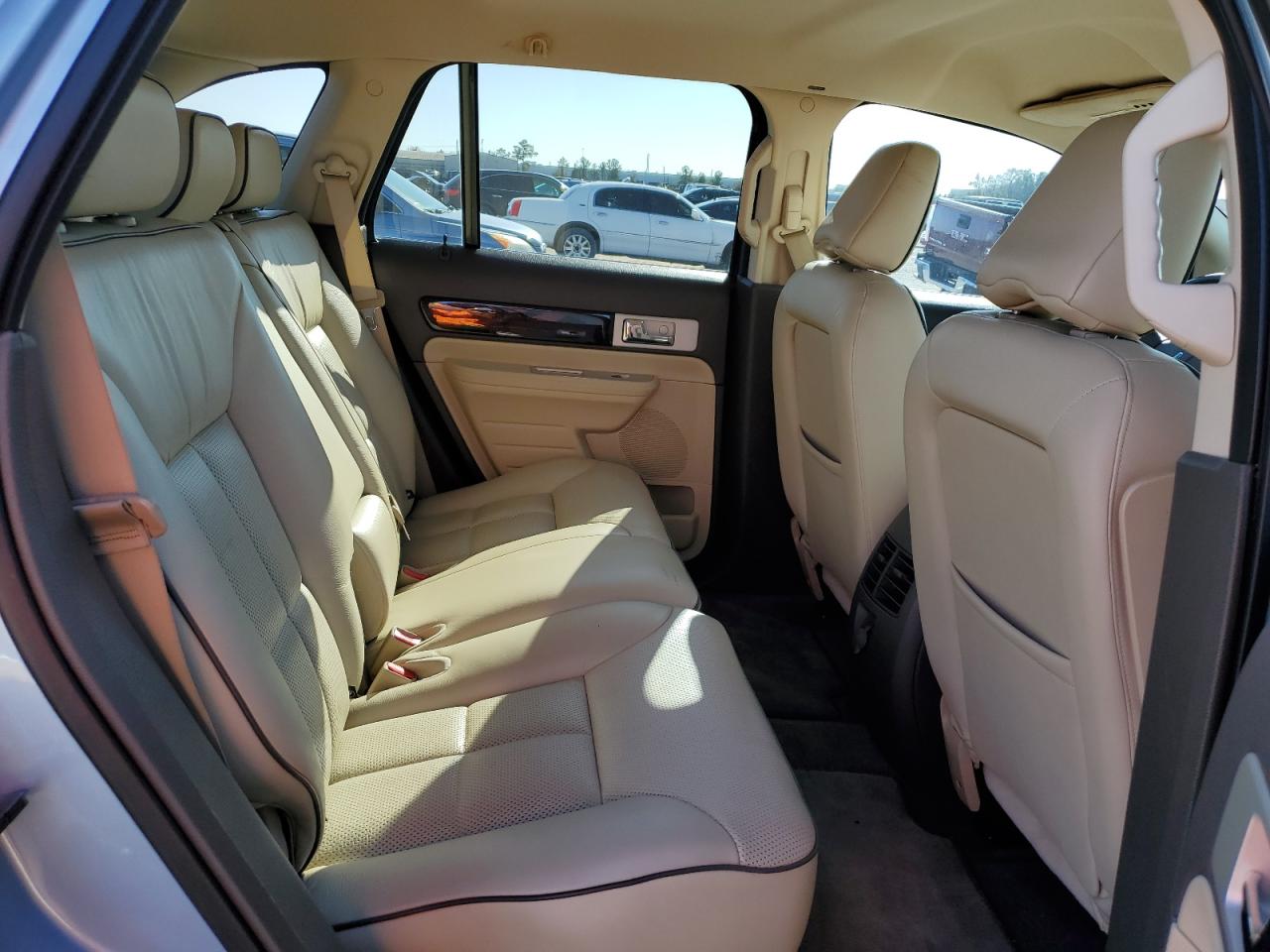 2008 Lincoln MKX - Image 11