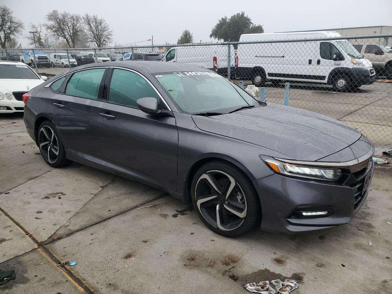 VIN 1HGCV1F32JA249631 2018 HONDA ACCORD no.4