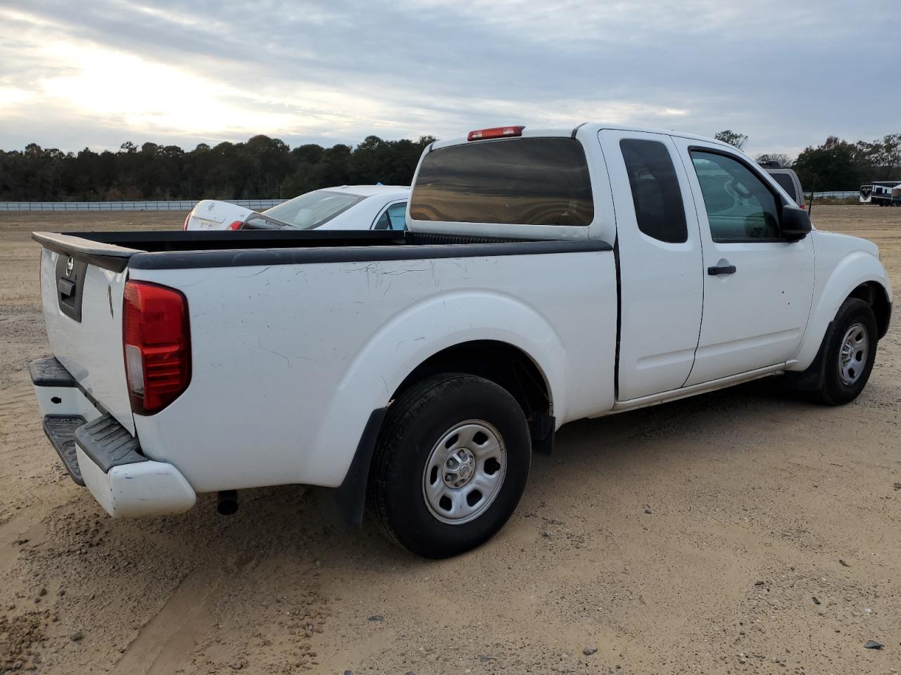 2018 Nissan Navara (Frontier) - Image 3