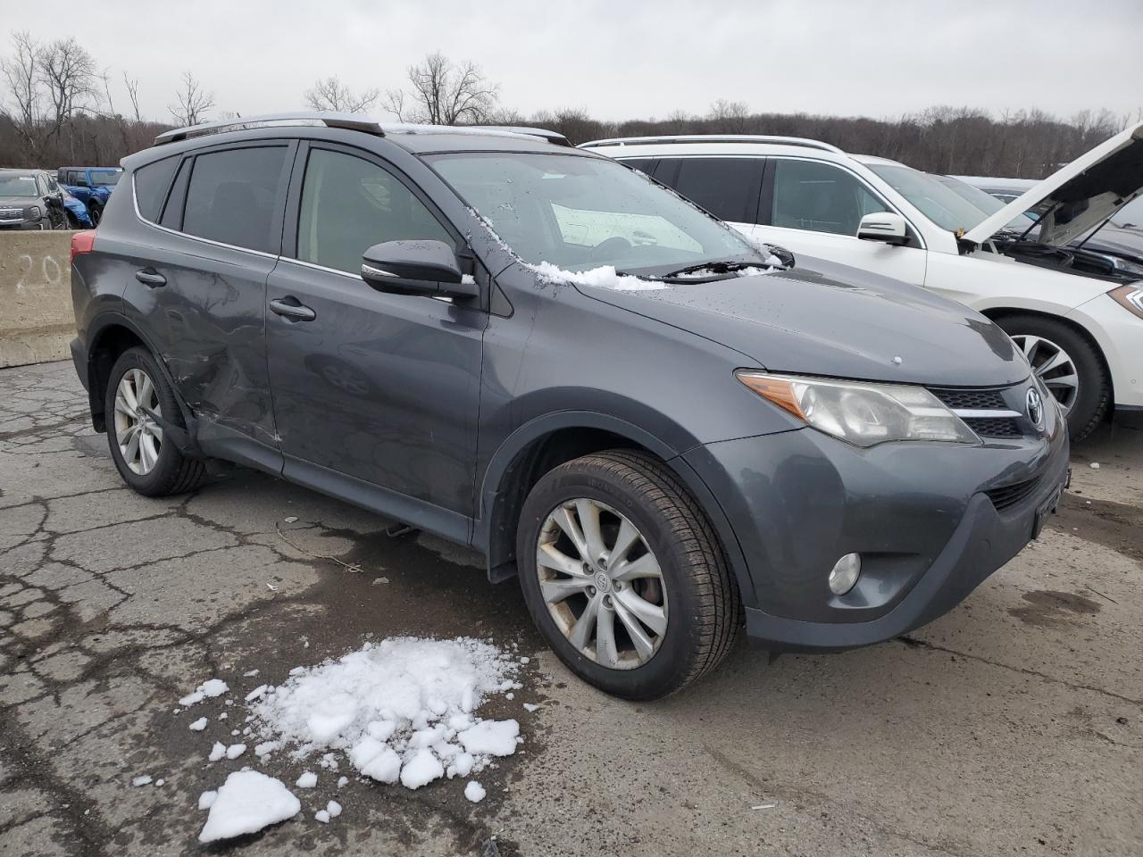 VIN JTMDFREV5ED070358 2014 TOYOTA RAV4 no.4