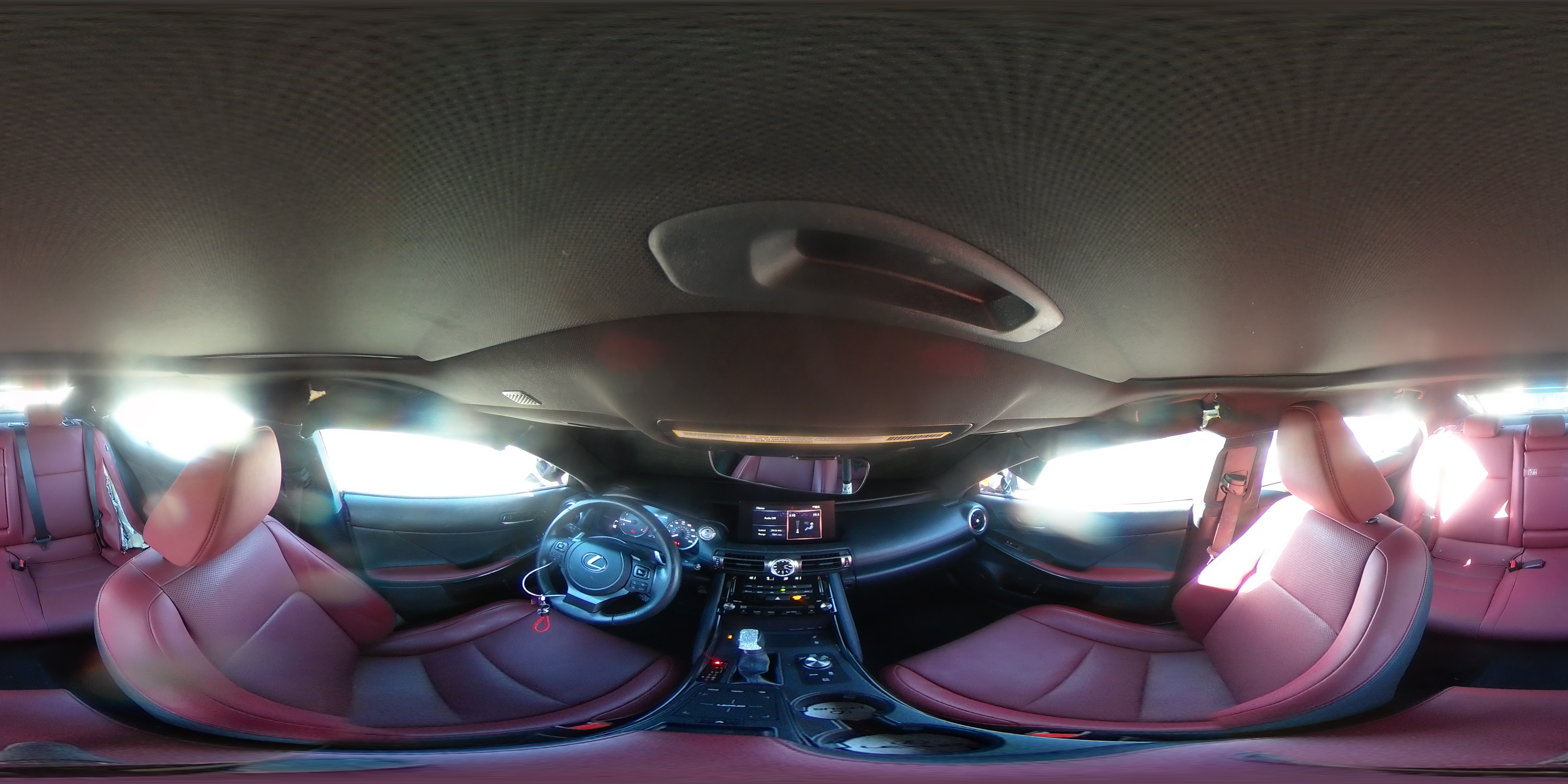 2022 Lexus IS - Image 13