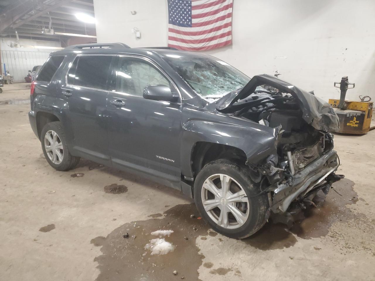 2017 GMC Terrain - Image 4