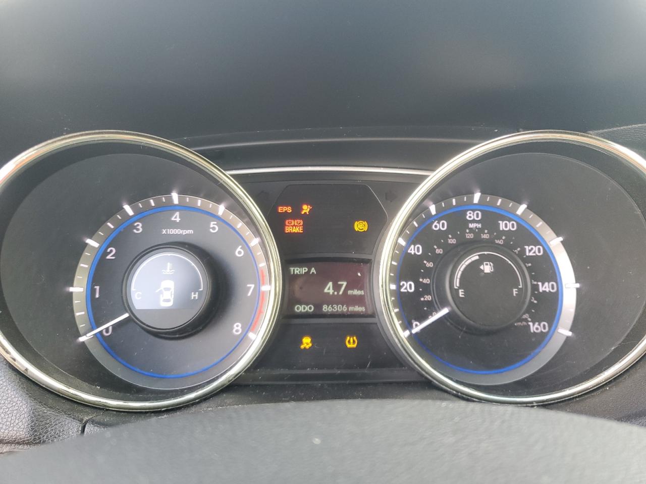 2011 Hyundai Sonata - Image 9