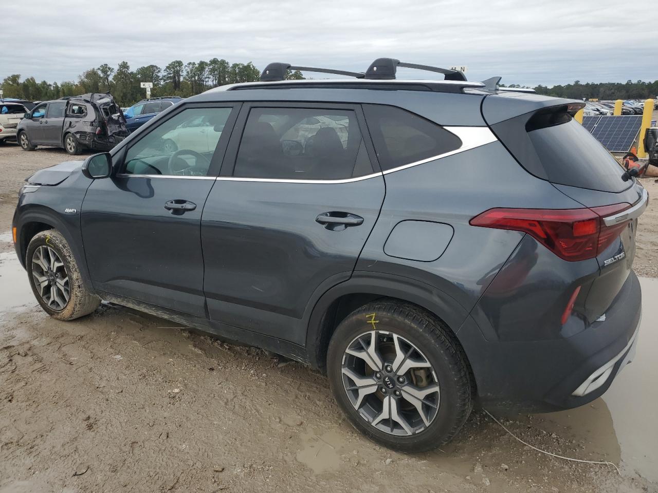 2021 Kia Seltos - Image 2