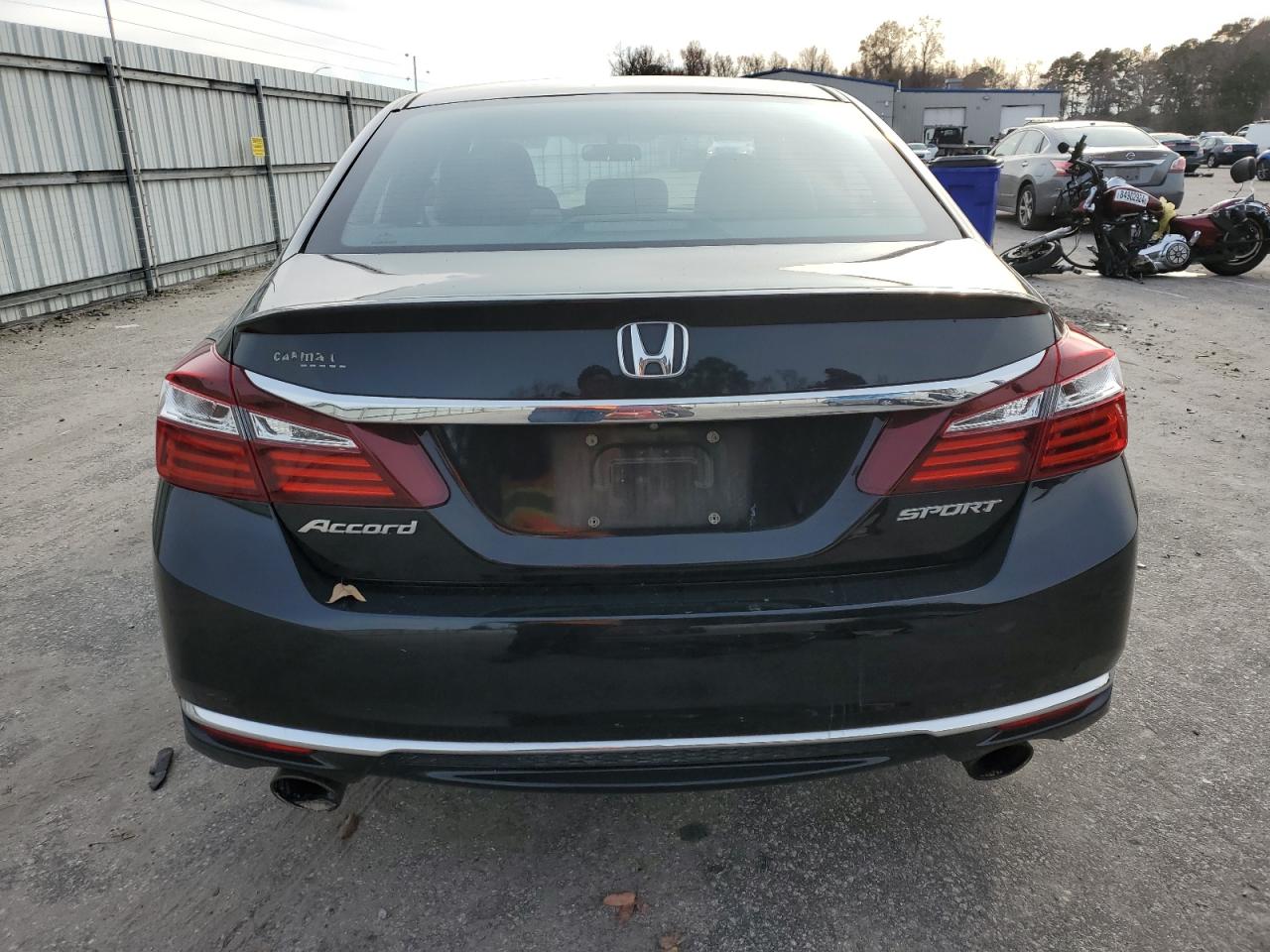 VIN 1HGCR2F59HA216860 2017 HONDA ACCORD no.6