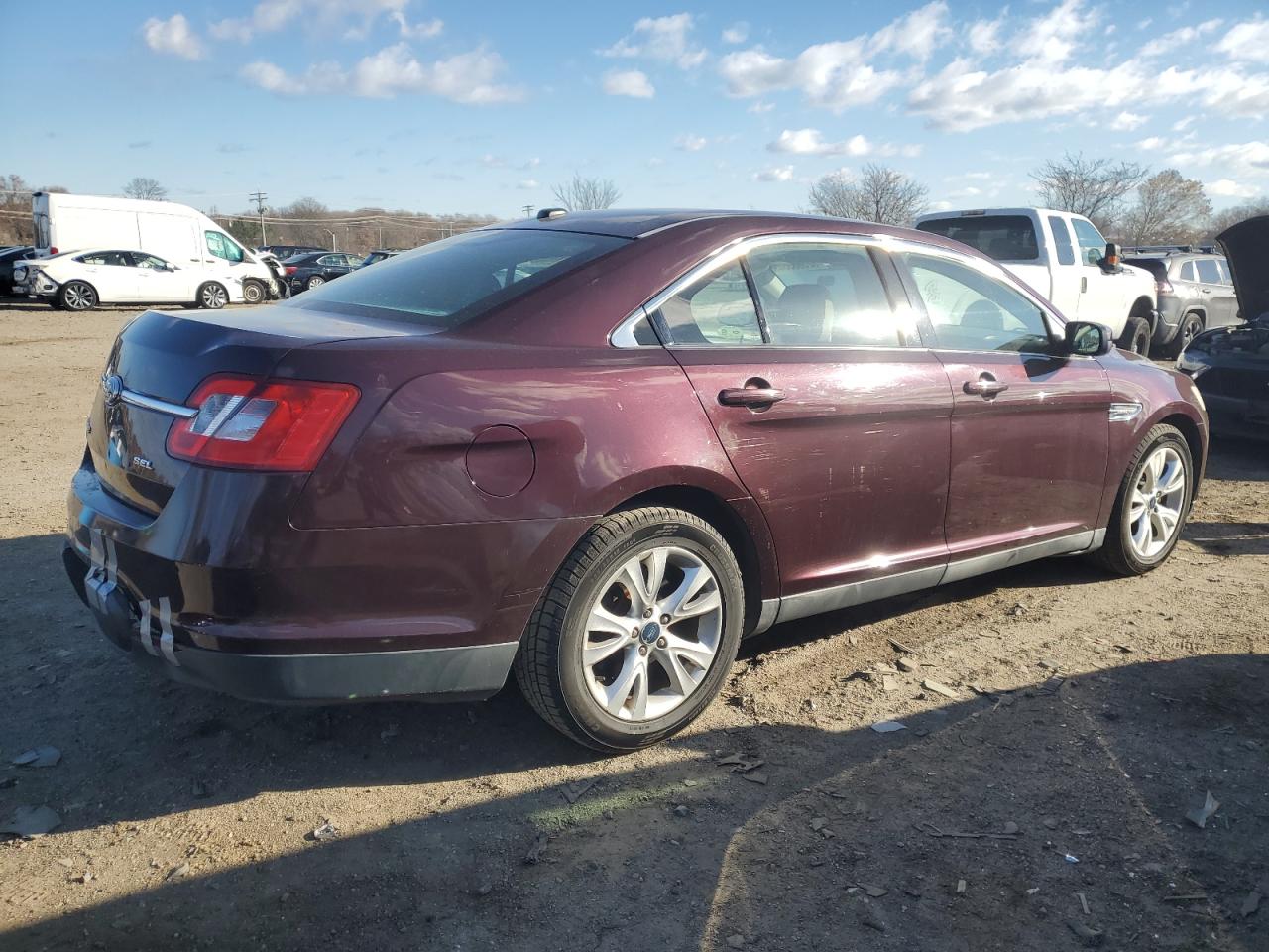 2011 Ford Taurus - Image 3