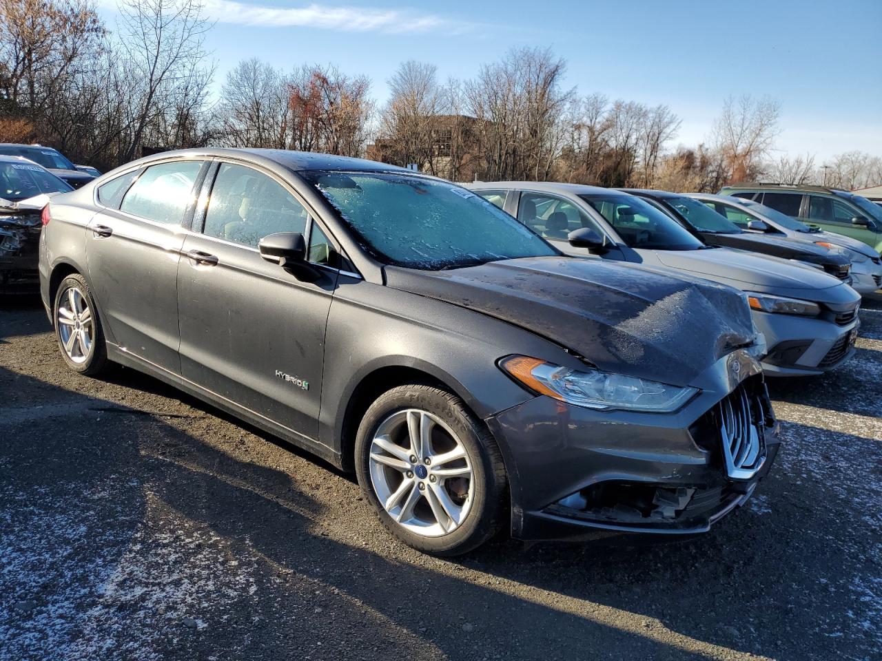 VIN 3FA6P0UU8JR122857 2018 FORD FUSION no.4