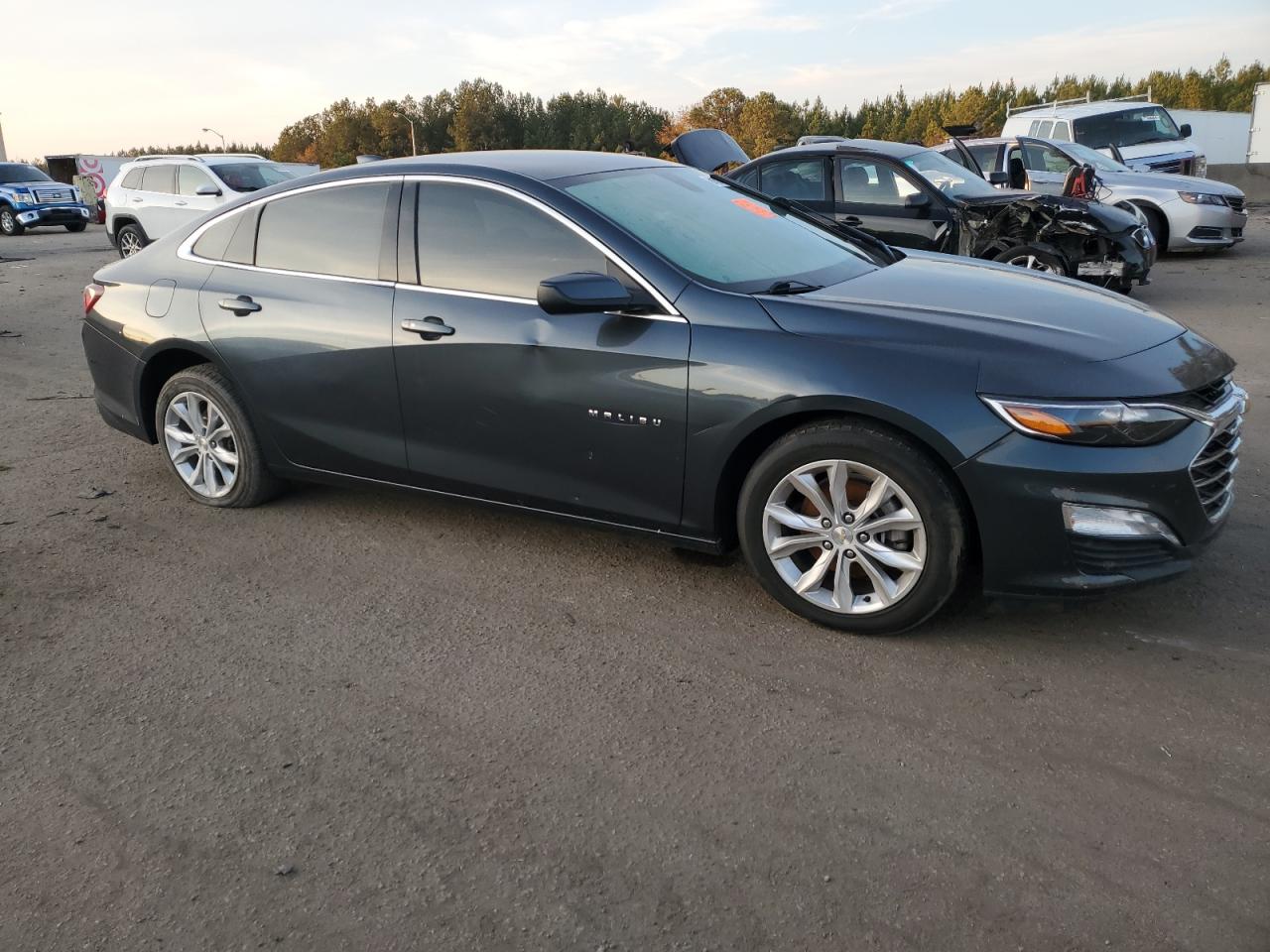 2021 Chevrolet Malibu - Image 4