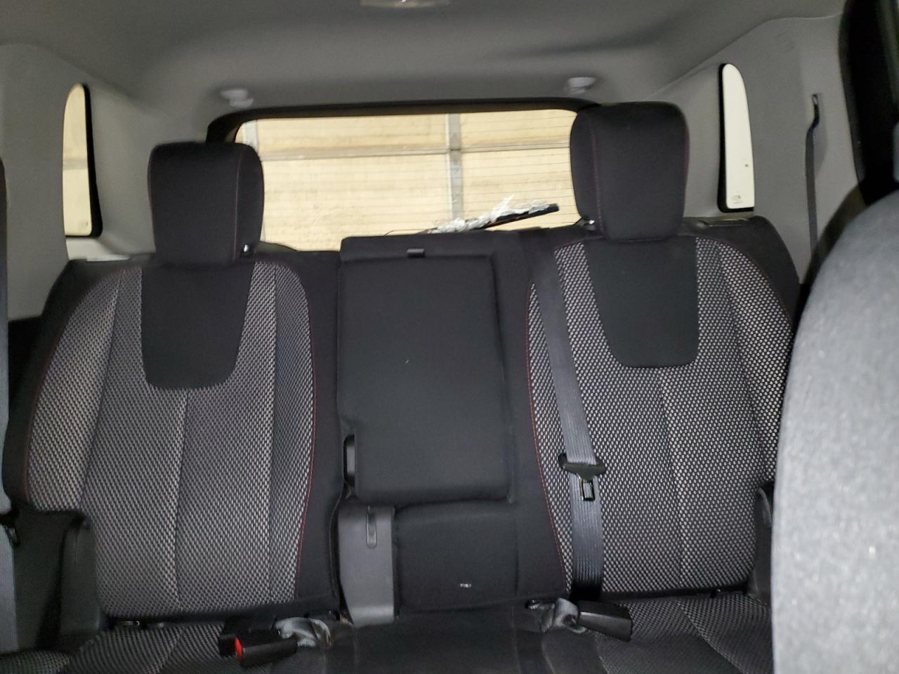 2016 GMC Terrain - Image 10