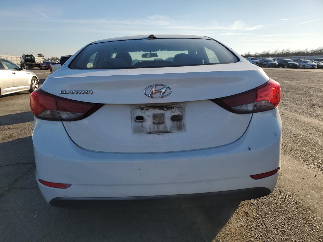 2016 Hyundai Elantra - Image 6