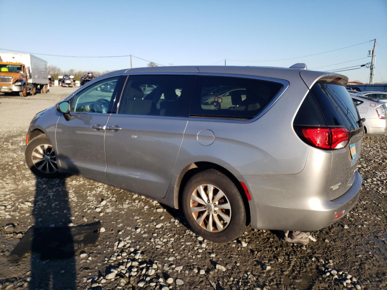 VIN 2C4RC1DG2HR634388 2017 CHRYSLER PACIFICA no.2