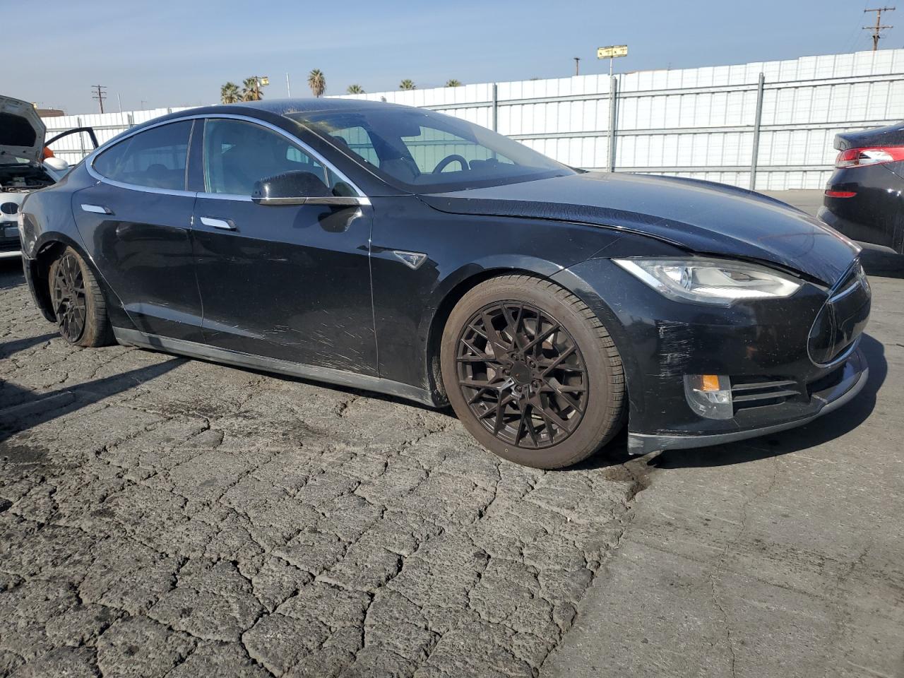 VIN 5YJSA1DN9DFP05548 2013 TESLA MODEL S no.4