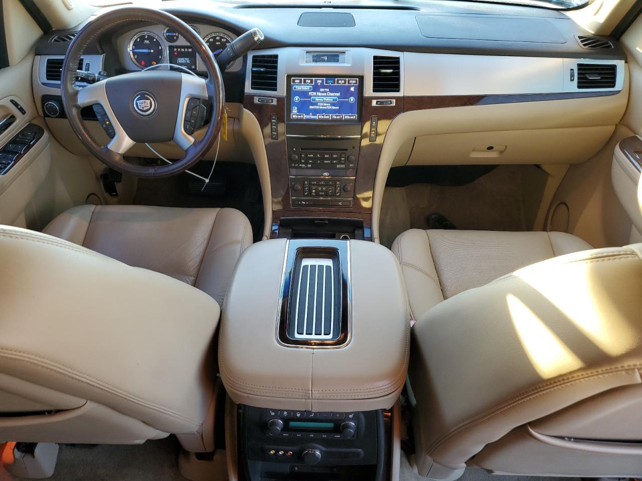2014 Cadillac Escalade - Image 8