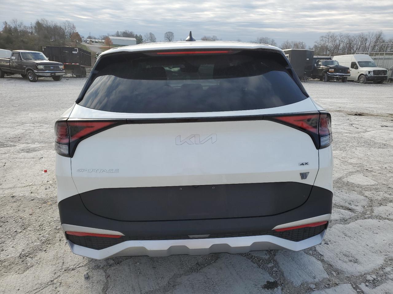 2023 Kia Sportage - Image 6