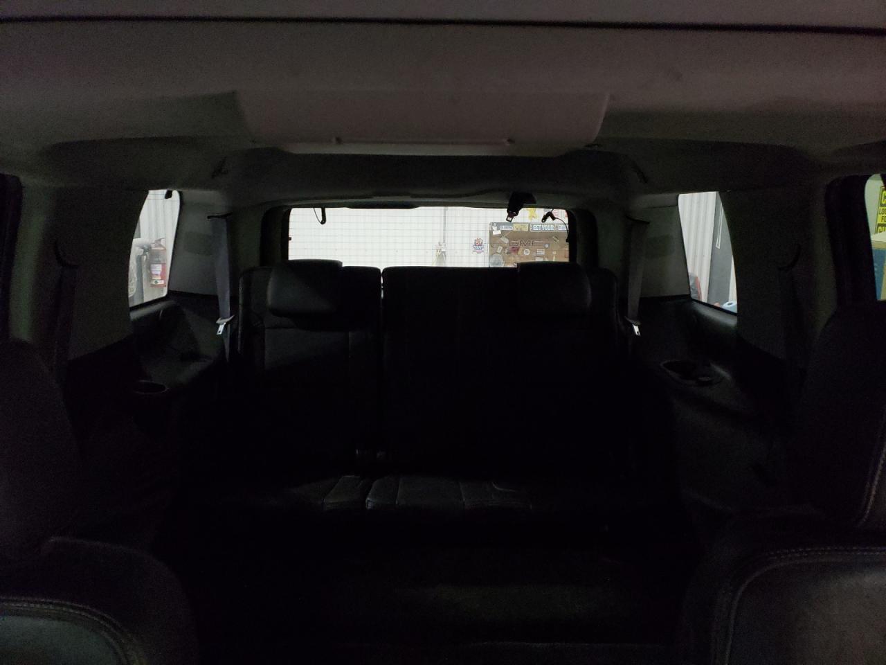 2015 GMC Yukon - Image 10