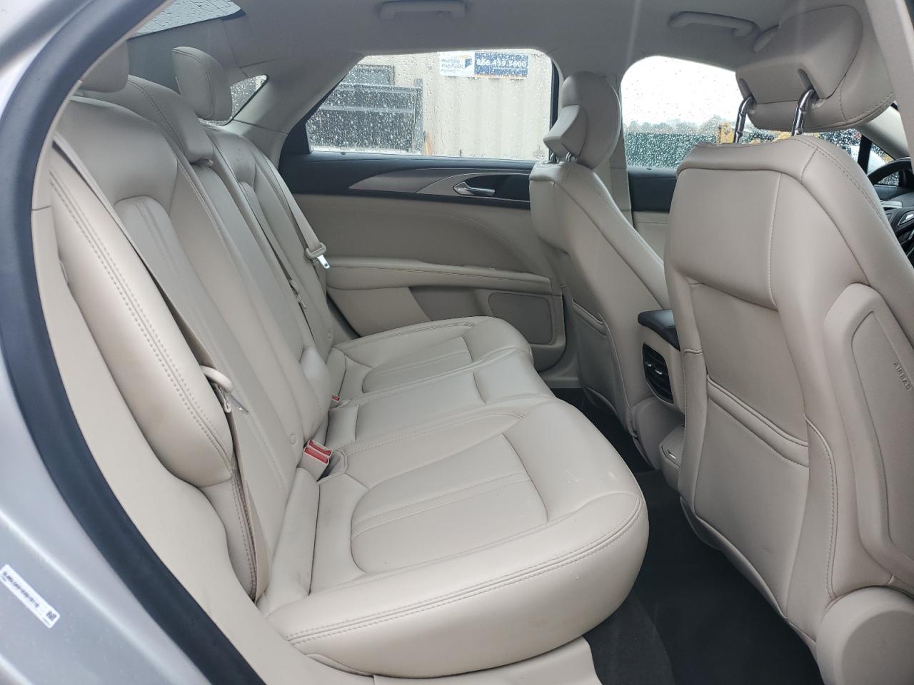 2019 Lincoln MKZ - Image 10