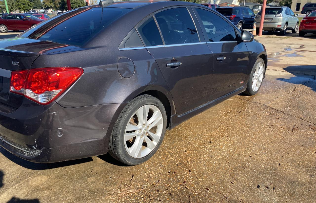 2015 Chevrolet Cruze - Image 4