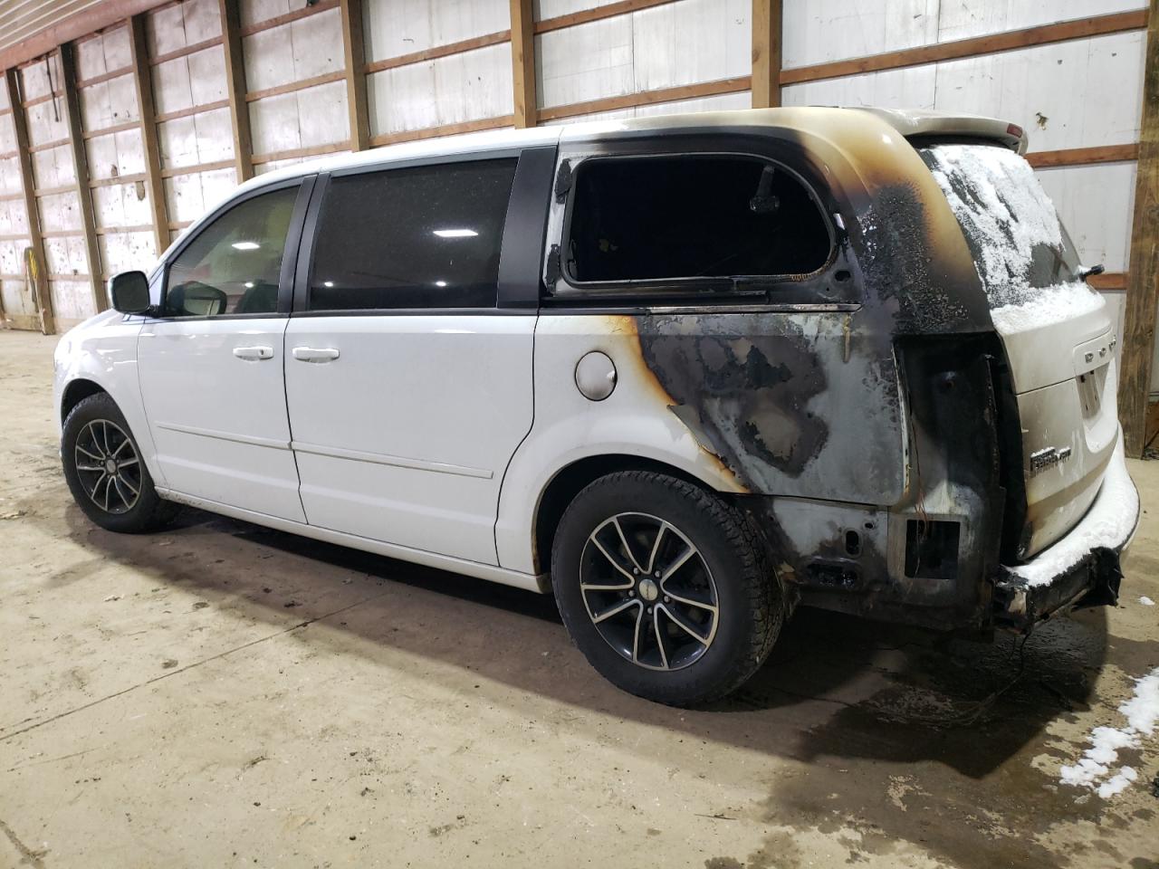 2015 Dodge Caravan - Image 2