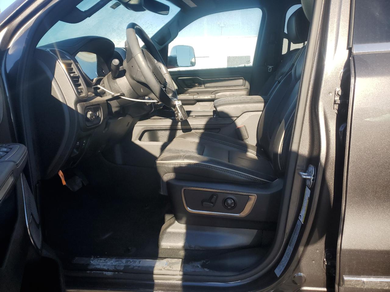 2020 RAM 1500 - Image 7
