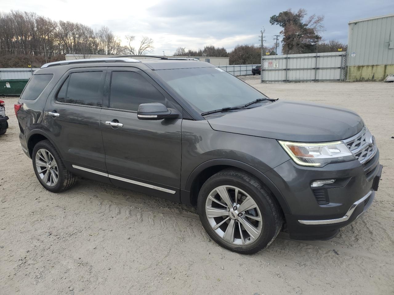 2019 Ford Explorer - Image 4