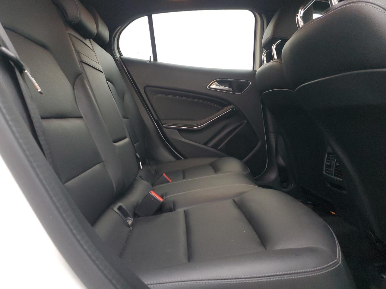 2020 Mercedes-Benz GLA-klasse - Image 11