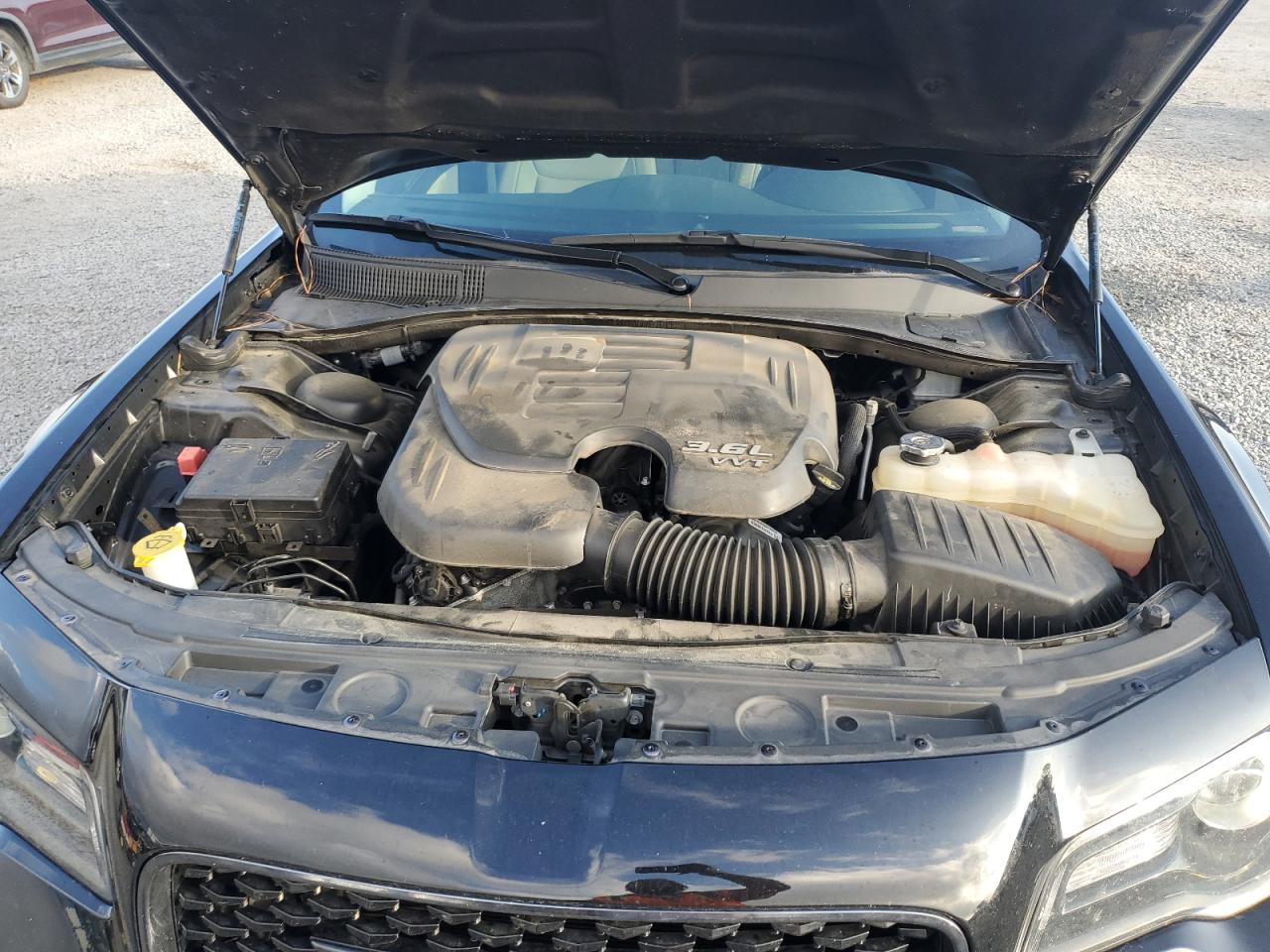2021 Chrysler 300 - Image 11