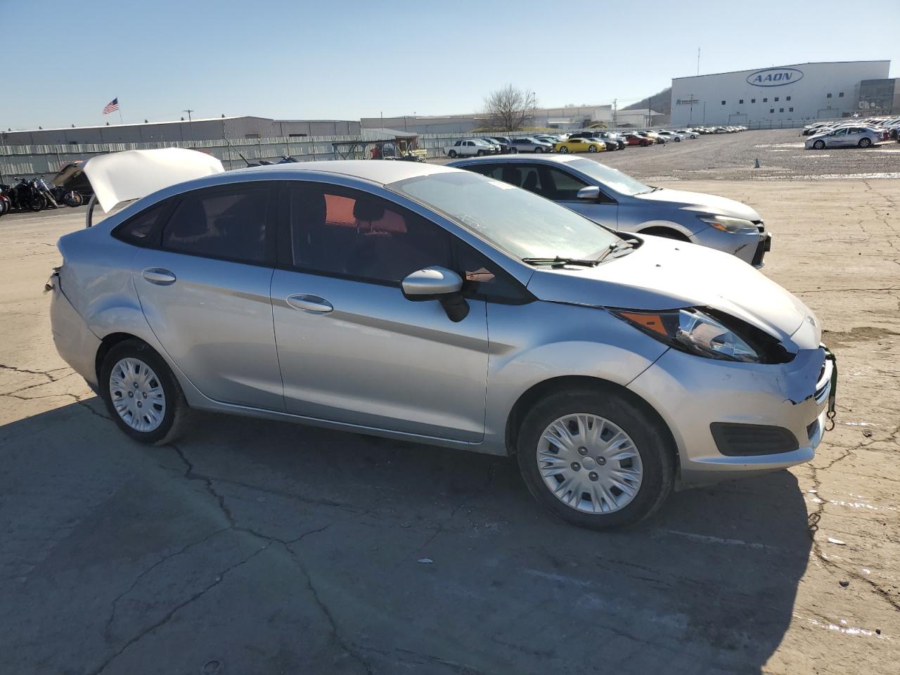 VIN 3FADP4AJ8KM127130 2019 FORD FIESTA no.4