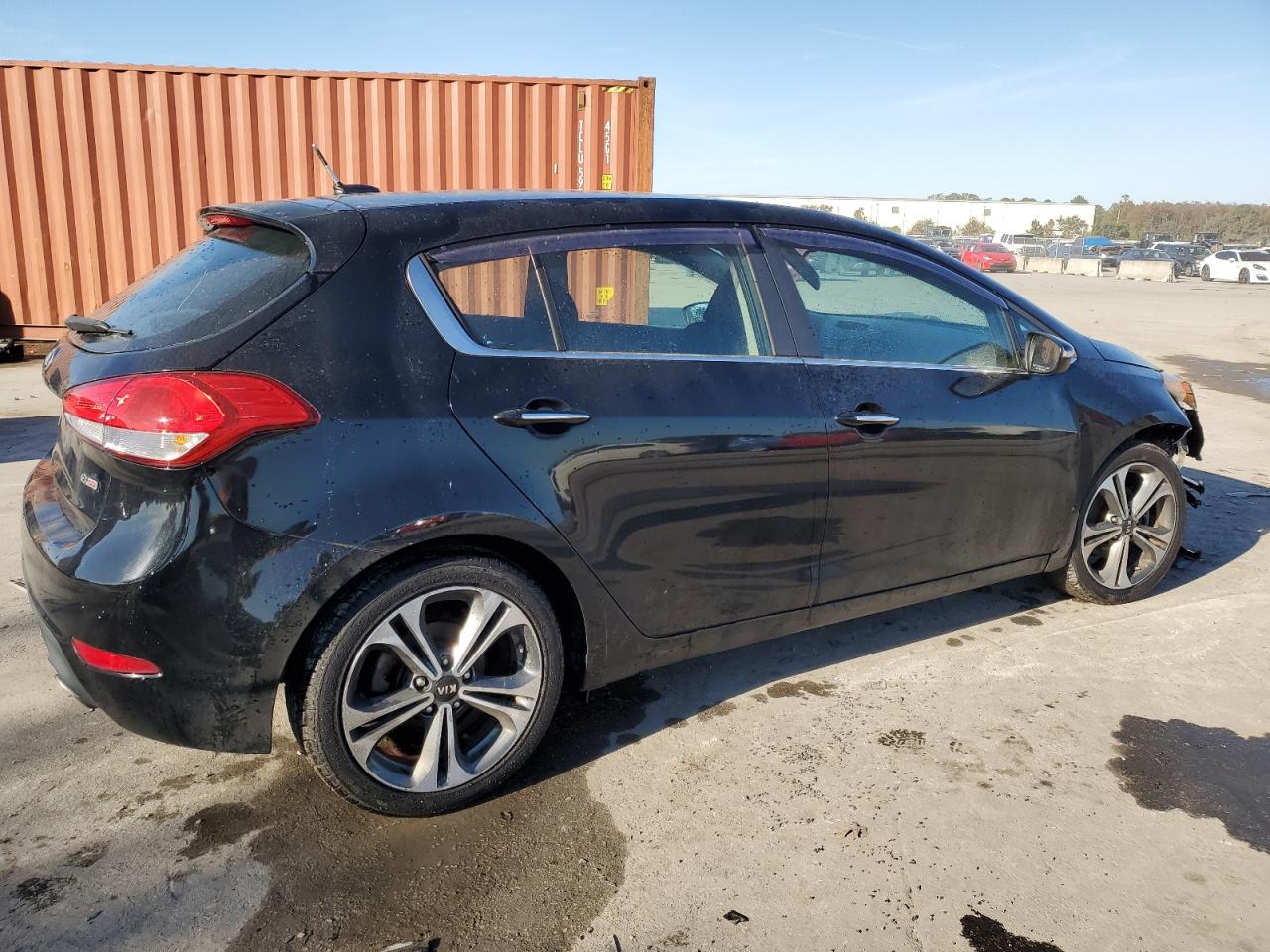 VIN KNAFX5A83G5605227 2016 KIA FORTE no.3