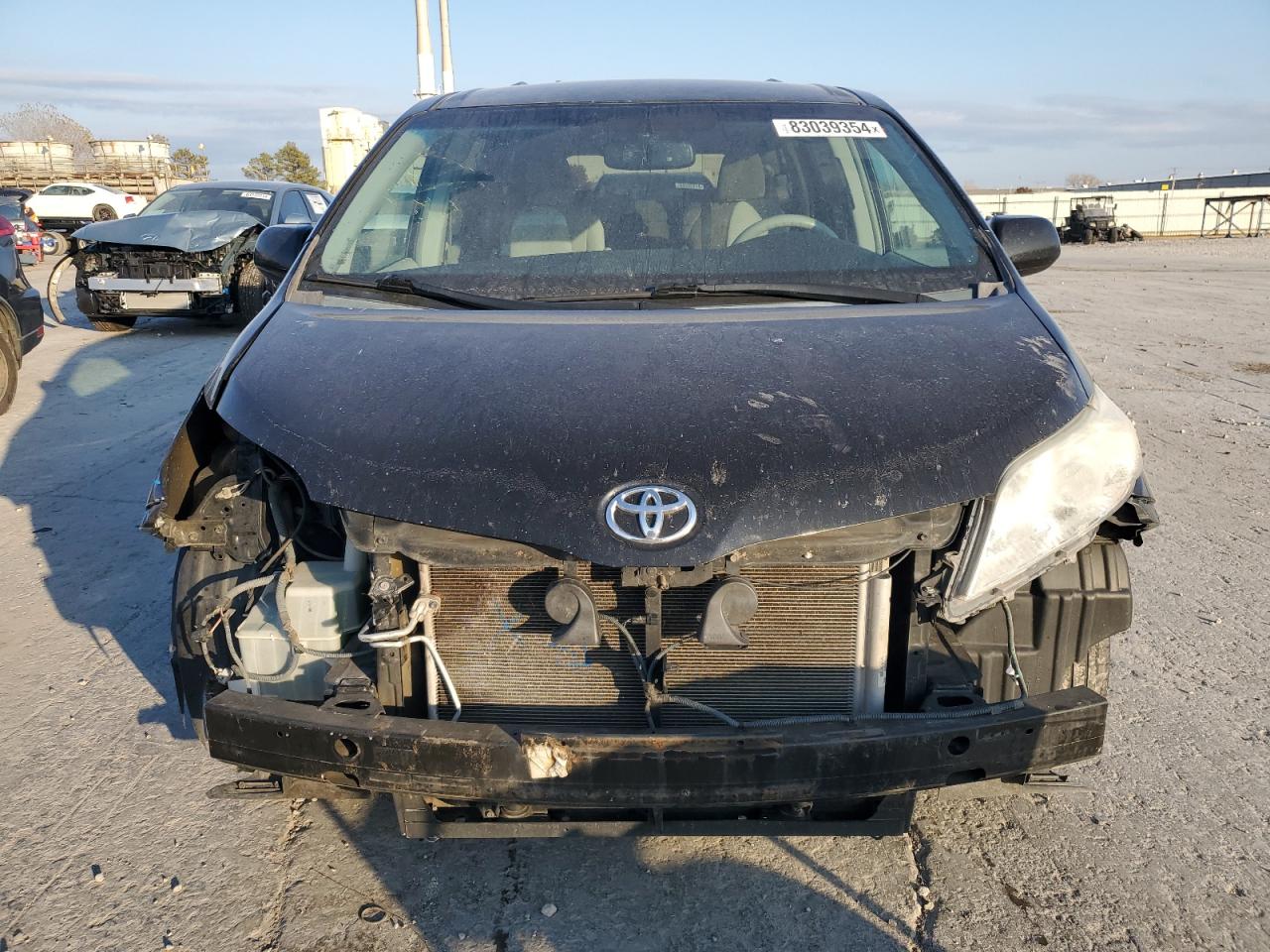 2014 Toyota Sienna - Image 5