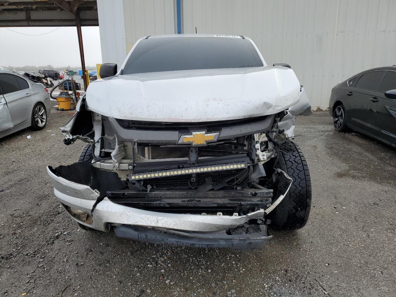 VIN 1GCGTDEN9J1220864 2018 CHEVROLET COLORADO no.5