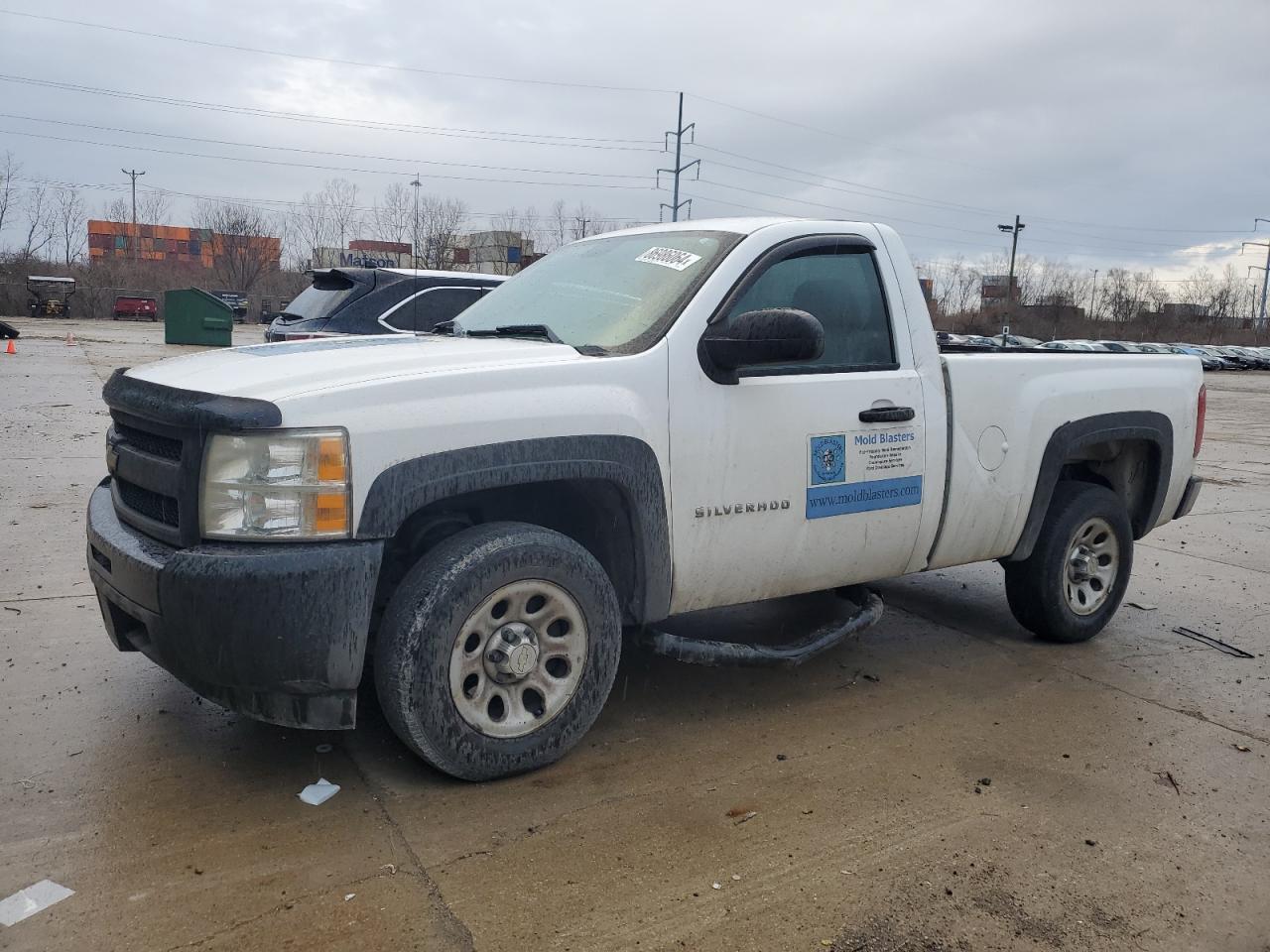 2011 Chevrolet Silverado C1500 for Sale in Columbus, OH - Minor Dent/Scratches