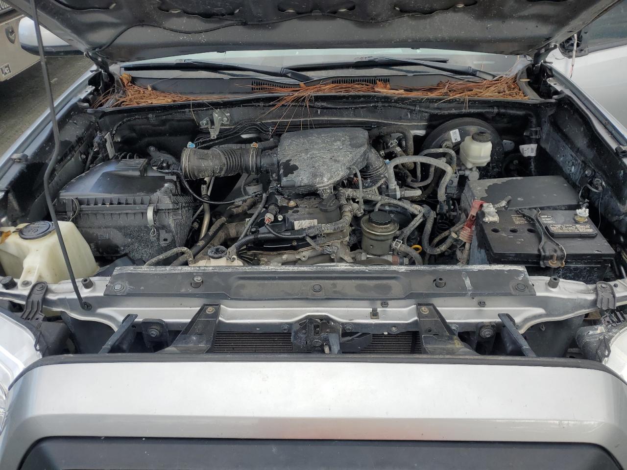 2019 Toyota Tacoma - Image 12