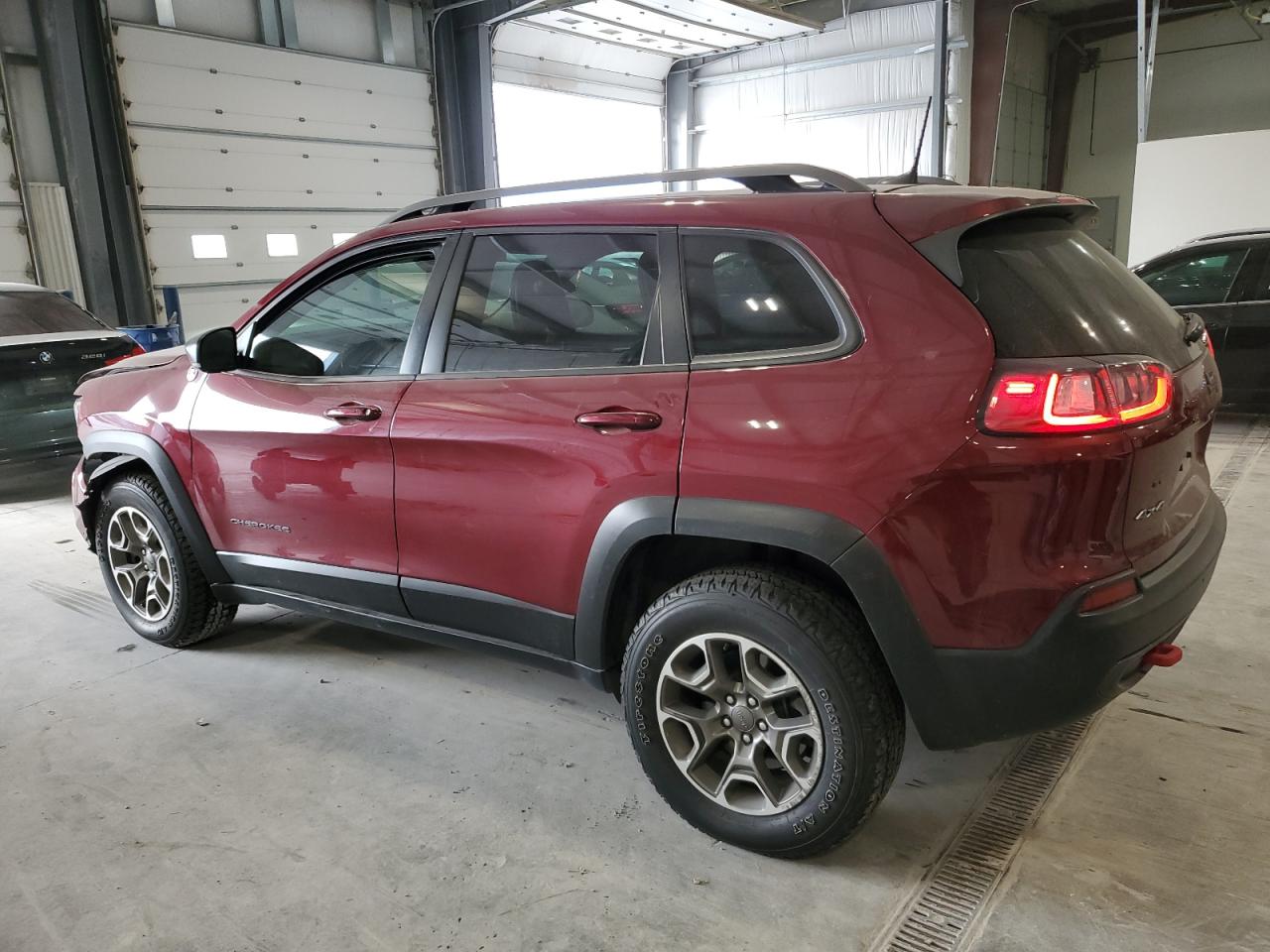 2020 Jeep Cherokee - Image 2