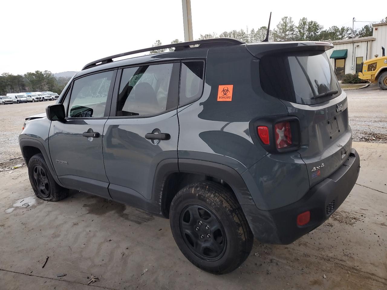 ZACCJBAB7JPH88454 2018 JEEP RENEGADE - Image 2