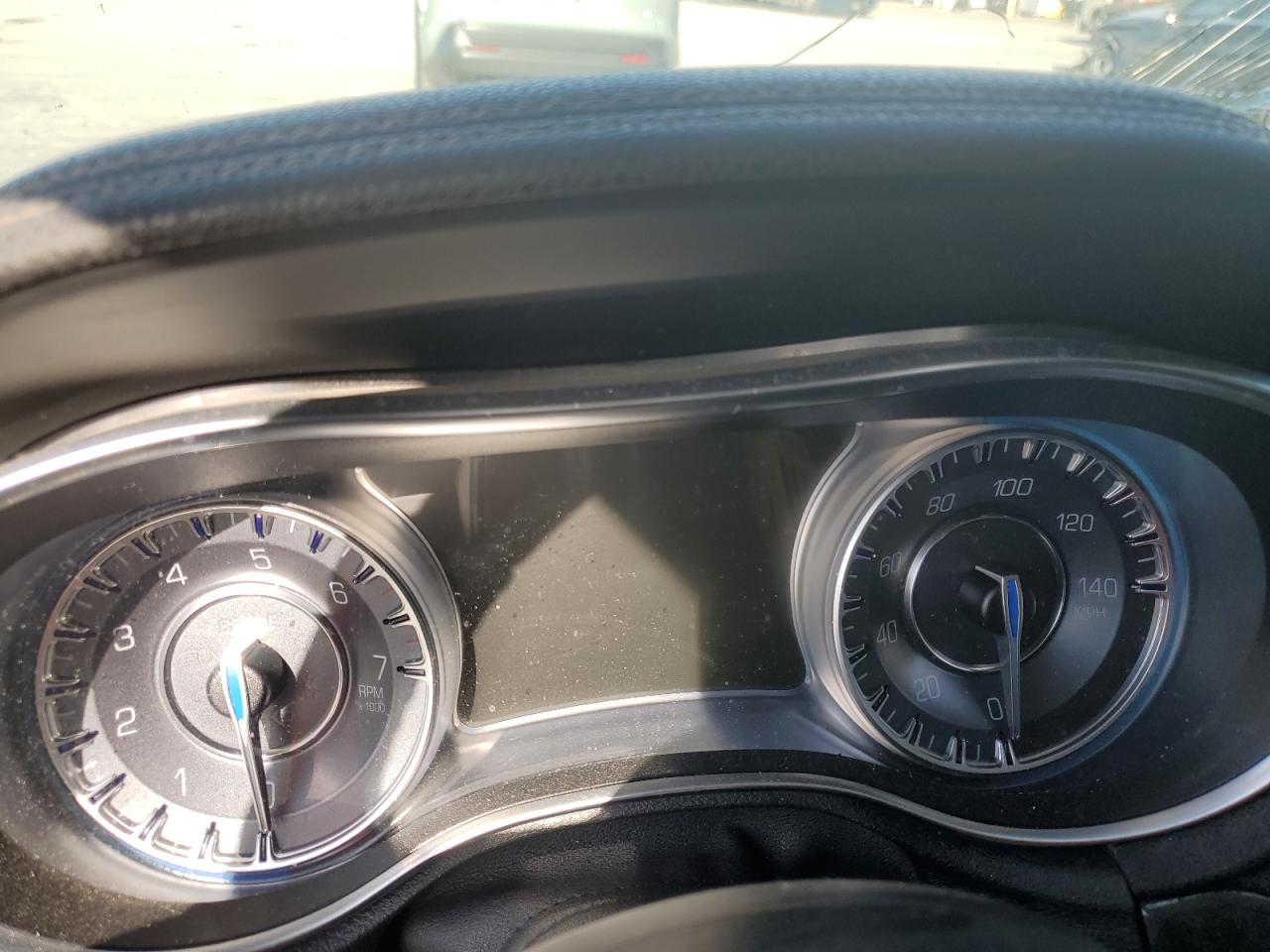 2017 Chrysler 300 - Image 9