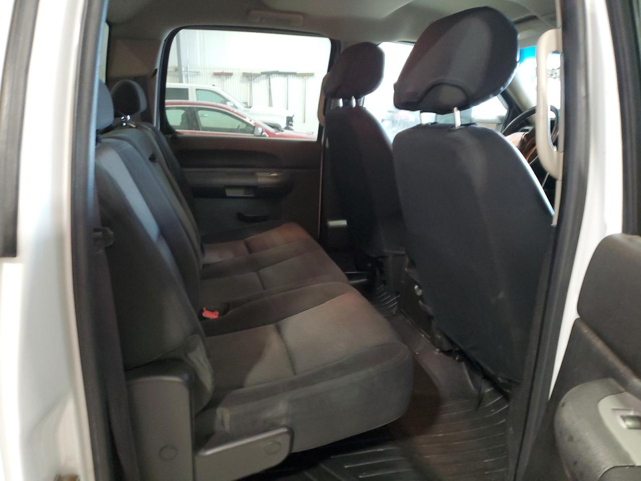 2014 GMC Sierra - Image 10